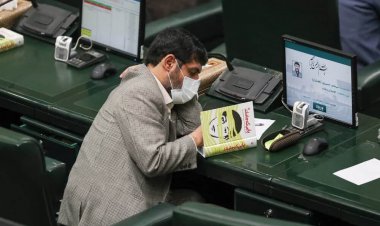 یک صحنه عجیب در جلسه رای گیری وزیر آموزش و پرورش