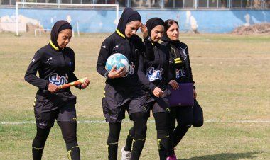 داوران زن لباس گرم ندارند!