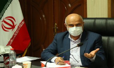 حق مسئولیت اجتماعی را باید با التماس از صنایع بگیریم