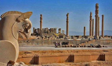 مستندنگاری و انتقال ۳۶۰۰ قطعه سنگ در تخت‌جمشید