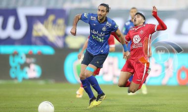 نیمه نخست دربی:  بدون گل