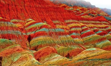 تایید قاچاق خاک ایران