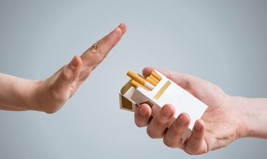 هدیه عجیب مدیر جدید دخانیات به خبرنگاران