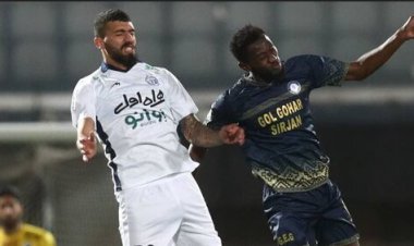 گل‌گهر مدرک رو کرد!/عکس