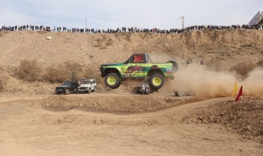 فارس، قهرمان اتومبیلرانی آفرود کشور شد