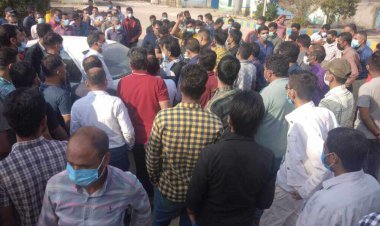 تجمع کارگران کارخانه روی بندرعباس