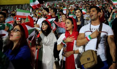 تلاش کل دنیا برای ورود زنان به ورزشگاه‌های ایران!