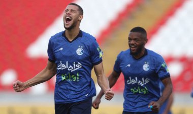 استقلال صدرنشین شد