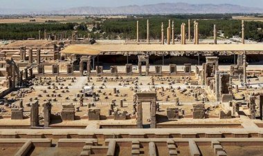 انتقال سند مالکیت ۹ هکتار زمین کنار تخت‌جمشید