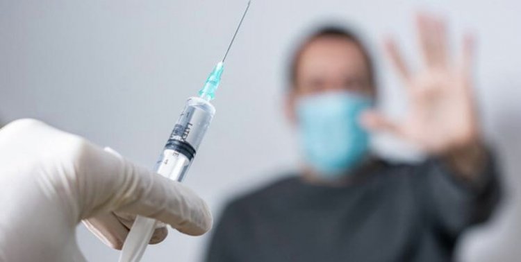 کارمندان واکسن نزده مشمول جریمه و مرخصی اجباری بدون حقوق می‌شوند