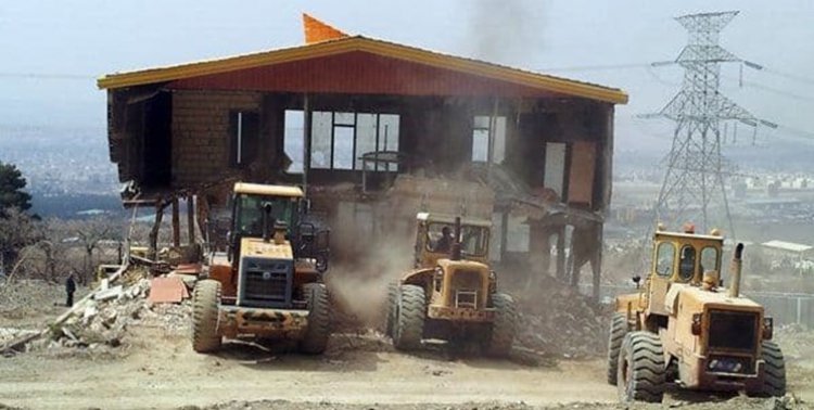 تخریب ساخت و سازهای غیر مجاز در کازرون