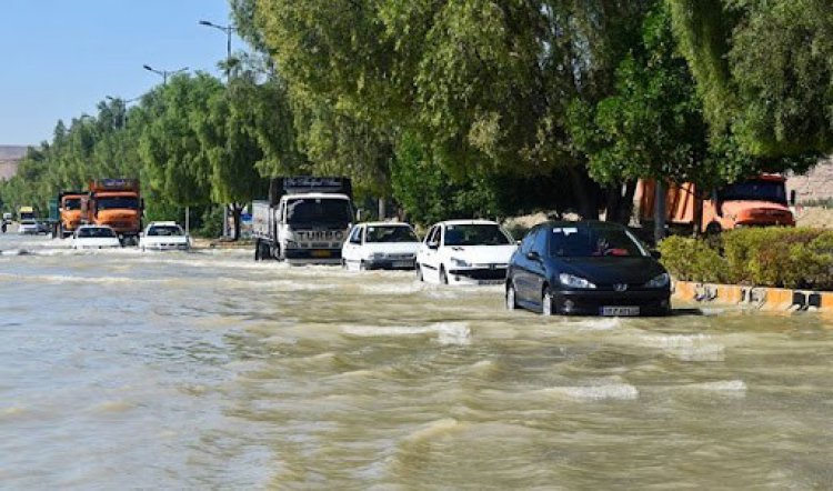 هشدار مدیریت بحران لارستان  نسبت به وقوع بارش‌های سیل آسا