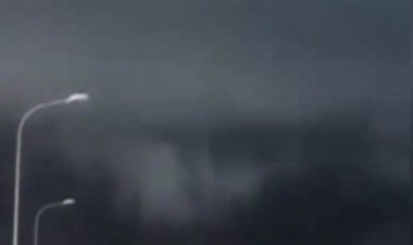 ببینید| آسمان عسلویه در تاریکی فرو رفت