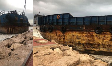 بارج به گل نشسته به لنگرگاه بندرعباس انتقال یافت