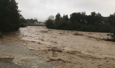 هشدار؛ به رودخانه میناب نزدیک نشوید