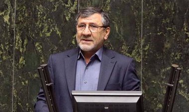 کارمندان با افزایش حقوق ۱۰ درصدی ۲ سال بسازند تا تورم کاهش یابد!