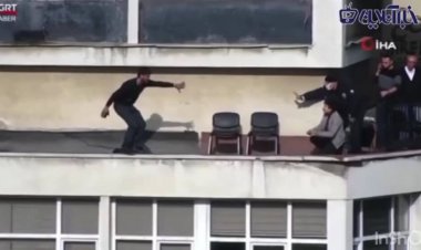 ببینید | جلوگیری از یک خودکشی از روی پشت بام توسط مردم