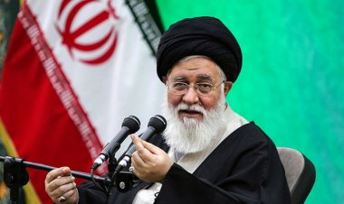 علم الهدی: کارگران قبل از انقلاب بیشتر از نان و پنیر نمی توانستند بخورند، الان می توانند چلوکباب بخورند
