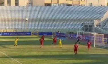 گل  فجر به تراکتور