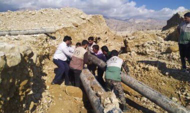 خدمت رسانی گروه‌های جهادی به ۲۲۰۰ خانواده سیل زده فارس