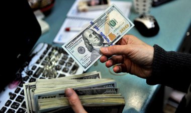 اتفاق عجیب در بازار ارز ؛ در صرافی‌ها دلار نیست!