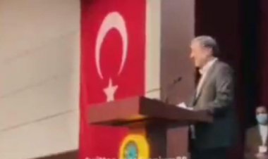 ببینید | وقتی مترجم حرف‌های احمدی نژاد را به فارسی ترجمه می‌کند!