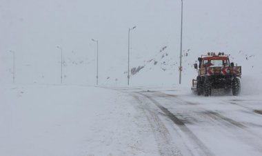 جاده‌های فارس زیر بارش برف و باران