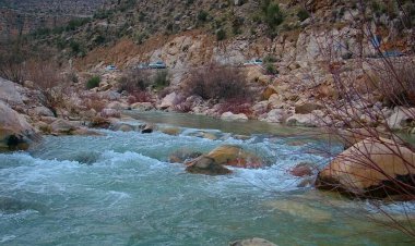 جوان فداکار، جان دانش‌آموز فراشبندی را در سیلاب نجات داد