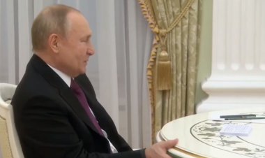 پوتین در دیدار با رئیسی: از طرف من سلام و آرزوی سلامتی برای رهبر معظم ایران را به ایشان منتقل کنید