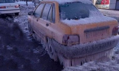 یخ زدن پراید در سرمای بی‌سابقه