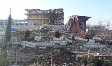 تخریب کاخ ایرانیان ارژن