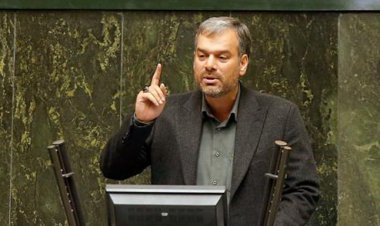 رشیدی کوچی: صحبت های امروز رهبری تو دهنی آشکاری به مافیای خودرویی بود