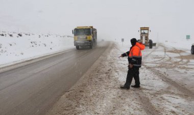 فارس در حوزه راه ها دچار عقب ماندگی تاریخی است