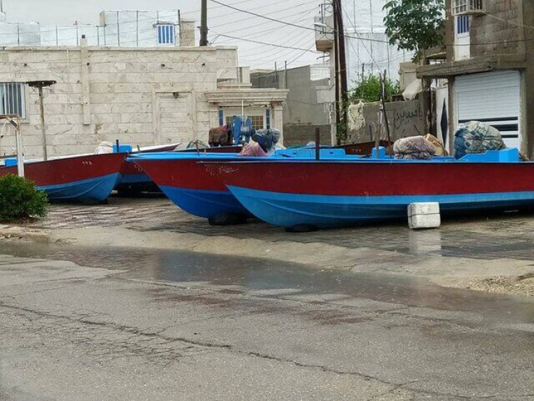 قایق‌های صیادی در کوچه و خیابان‌های دیّر پارک شدند!
