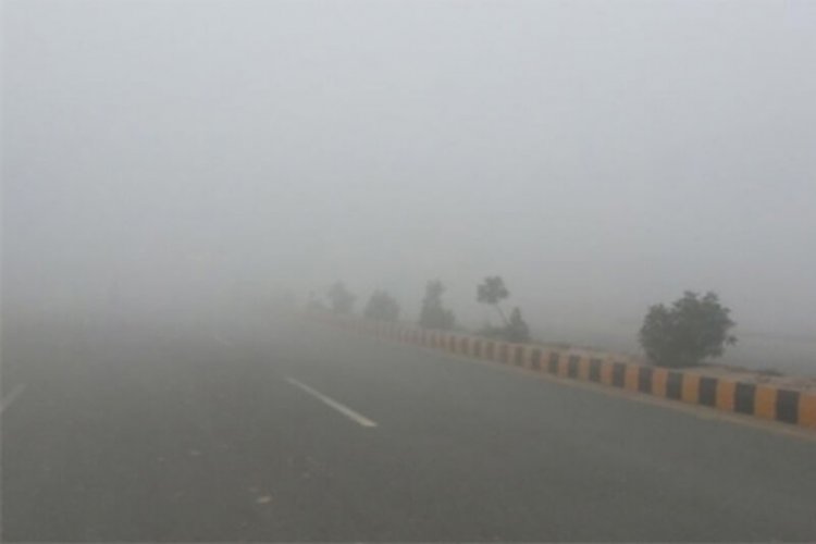 محورهای خوزستان مه آلود است رانندگان با احتیاط برانند