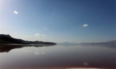 لزوم اقدامات جدی برای احیای دریاچه بختگان و طشک