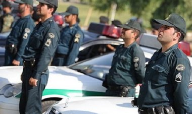 نماینده شیراز: قانون استفاده پلیس از سلاح گرم را تغییر می‌دهیم