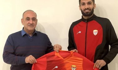 رضاوند و آغاسی قرمزپوش شدند