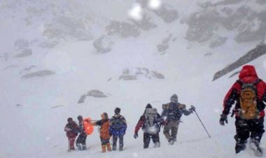 نجات 3 کوهنورد گرفتار در ارتفاعات دنا