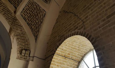 سقف مسجدی با قدمت ۷۰۰ ساله در دزفول ریخت