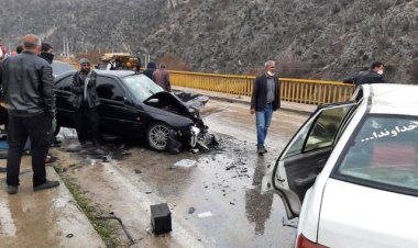 ۱۲ مصدوم و یک کشته طی تصادف شاخ به شاخ در محور "یاسوج- اصفهان"