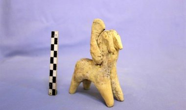 کشف پیکرک اسب سفالی در شهرستان شوش