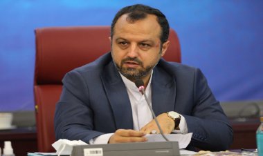 وزیر اقتصاد وارد خوزستان شد