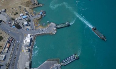 مدیر بنادر و فرودگاههای قشم برکنار شد