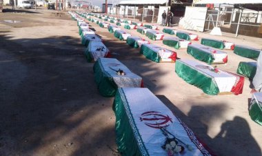 پیکرهای مطهر ۷۲ شهید دوران دفاع مقدس وارد کشور شد