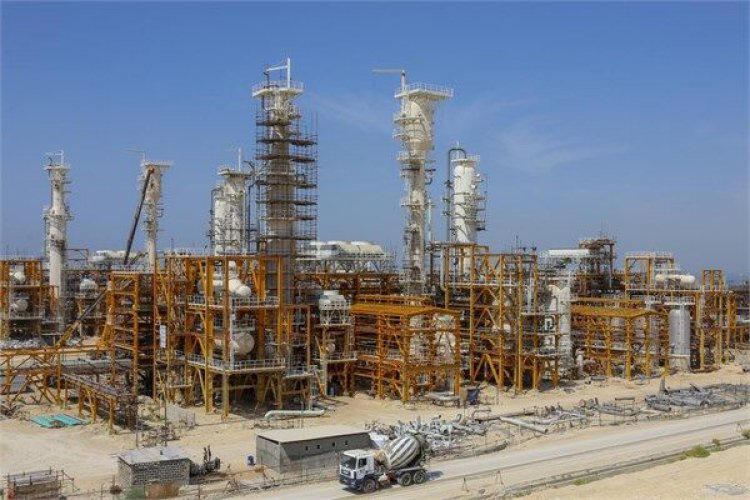 پالایشگاه نفت بوشهر سال آینده به بهره‌برداری می‌رسد