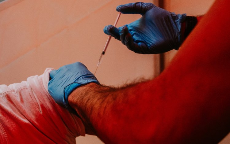 جدیدترین اخبار از تزریق دُز چهارم واکسن کرونا