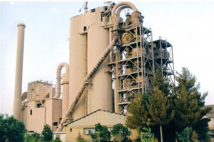 کوره‌های کارخانه سیمان شیراز تا پایان سال ۱۴۰۳ خاموش می‌شوند