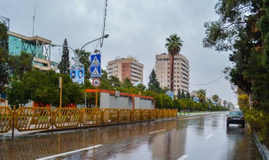 بارش باران و وزش باد شدید در راه فارس