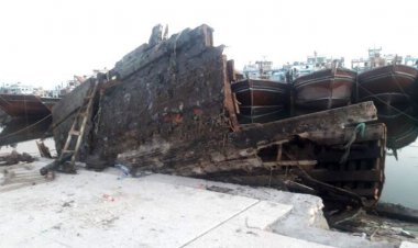 خارج سازی شناورهای نیمه مغروق از خور گناوه آغاز شد